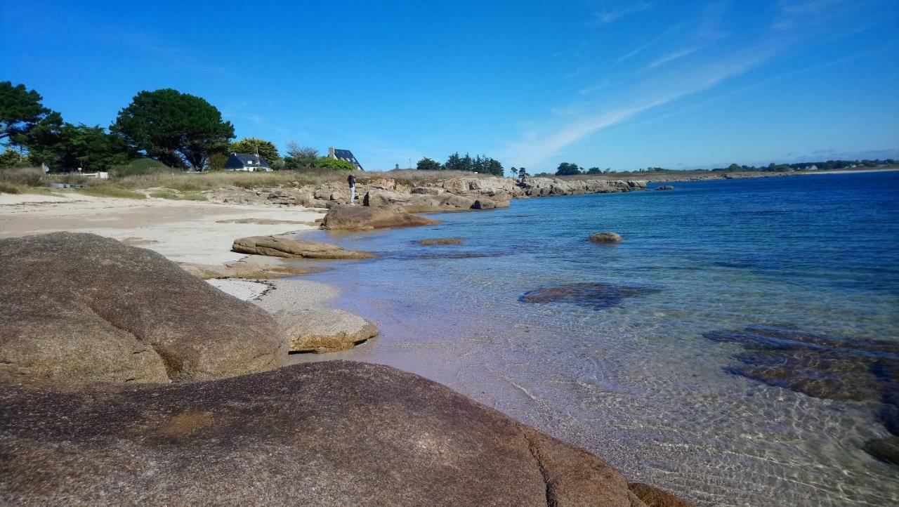 les roches du Cabellou 150M de la mer Concarneau Extérieur photo