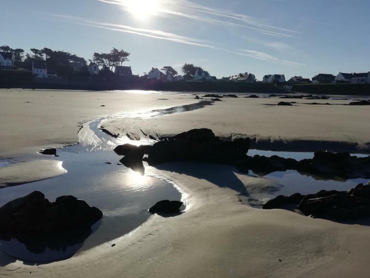 les roches du Cabellou 150M de la mer Concarneau Extérieur photo